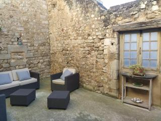 Appartement au coeur du village- Ref12 - 1