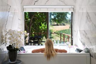 Alluvia Boutique Winery & Luxury Accommodation - 1