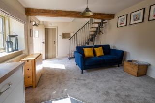 Thornes Cottage - Huddersfield - 2
