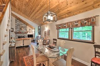 Relaxing Eagle Rock Resort Home - 1 Block to Lake! - 6