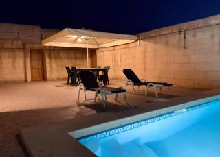 Andar Farmhouse - Victoria - 2
