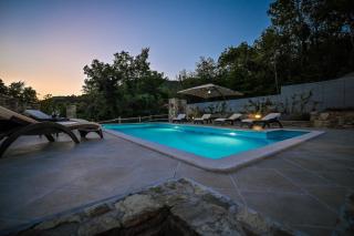 Villa Brbon - Serene Getaway - Krbune - 9