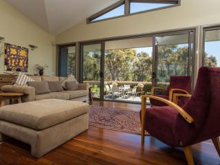 Tura Beachhouse in Dolphin Cove - Tura Beach - 5