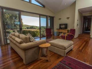 Tura Beachhouse in Dolphin Cove - Tura Beach - 4