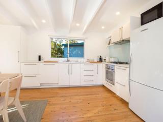 Beachwood - Firepit - Pet Friendly - 2 Mins Walk to the Beach - 6