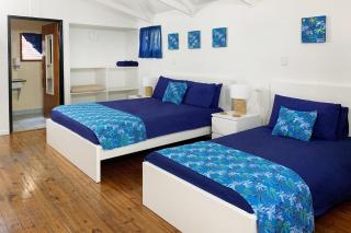 Airlie Beach Magnums - Adults Only - Airlie Beach - 6
