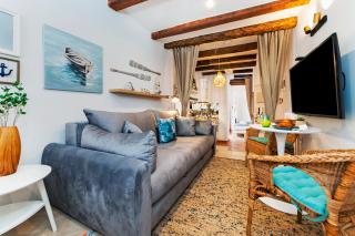 Studio Wishing Well Garden - 0