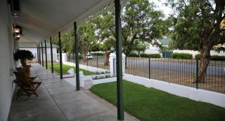 Victorian Square Guesthouse - Graaff-Reinet - 2