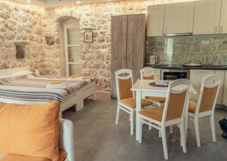 Sunny Port Apartment & Rooms - Perast - 4