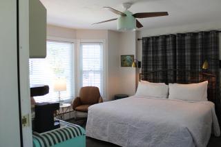 Cedar Court Inn - Fish Creek - 6