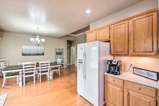 Bella Vista Home with Yard Half Mile to Trails! - Bella Vista - 3