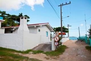Bruno Klemtz Casa frente Mar Pé na areia Lindo pátio com gramado privativo Ar Split WIFi - 6 x sem juros - Bombinhas - 1