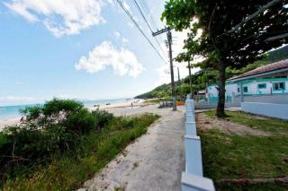 Bruno Klemtz Casa frente Mar Pé na areia Lindo pátio com gramado privativo Ar Split WIFi - 6 x sem juros - Bombinhas - 4