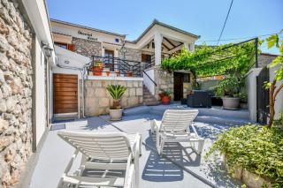 Holiday Home Škevini Dvori - Starigrad-Paklenica - 0