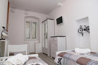 Sailboat house - Korčula - 8