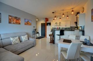 Lodz4rent - Premium Apartments 9,8 - MANUFAKTURA - Garaż - Wiosna 2025 - Łódź - 1