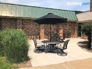 Best Western Tomah Hotel - Tomah - 1
