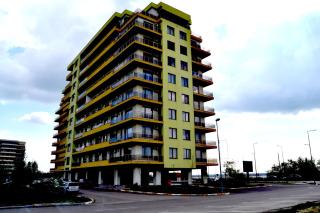 Summerland Sea & Lake - Mamaia - 1