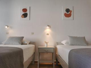 Helen's Minimal Studios & Apartments - Aliki - 6