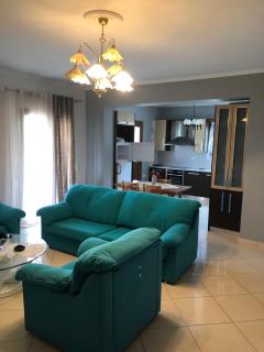 1 Bed Flat - Sleeps 4 - Garden - Parking - Wifi - 4