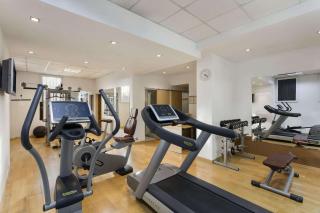 Ramada Hotel & Suites by Wyndham Bucharest North - Bucharest - 6