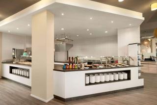 Super 8 by Wyndham Munich City West - Munich - 4