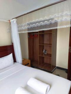 One Bedroom Beach Apartment/Pool/Free Wi-Fi - 2