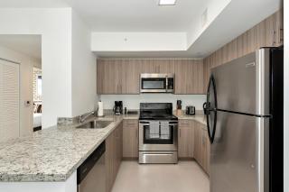 Roami at Grove 27 - Miami - 1