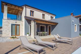 Villa Tiffany with private pool and garden - 9