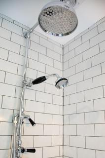 Beautiful Luxury Property in the Surrey Hills - 3