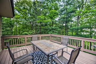 Cozy Wintergreen Resort Condo Walk to Ski Lifts! - Lyndhurst - 0