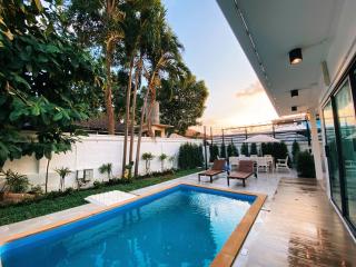 Ban Rub Lom Pool Villa 3 difference villas - Rayong - 4