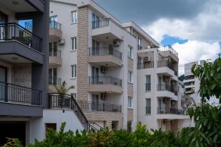 Sun and Sea Apartments - Budva - 0