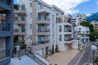 Sun and Sea Apartments - Budva - 7