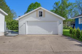Harbor Charm - Harbor Springs - 5
