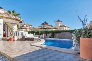 Stunning five bedroom Villa with fabulous swimming pool. - 9