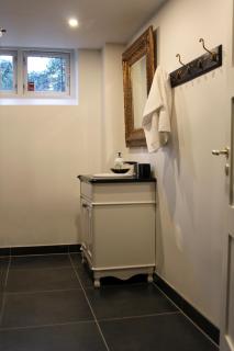 Comfortable Large Room King S bed near CPH centre - 2