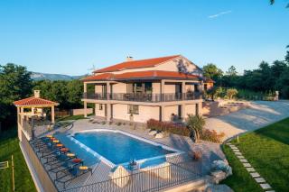 Luxury Villa Santa Cruz with XL pool and Jacuzzi - Potpićan - 0