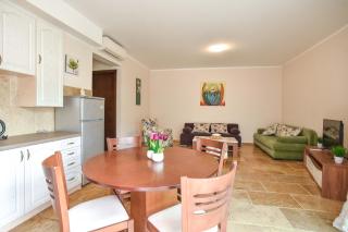 Centrum Stone Condo - Budua - 1