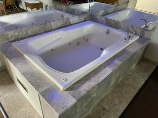 VIBE INN - WHIRLPOOLS SUITES - Lyons - Lyons - 4