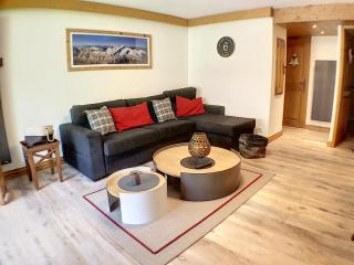 Grey Squirrel Home - 7