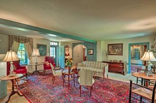 Pool and Courtyard Timeless Home in Lansdale - Lansdale - 7