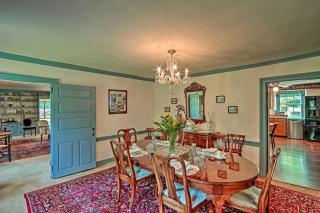 Pool and Courtyard Timeless Home in Lansdale - Lansdale - 5