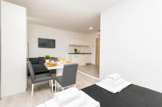 Apartments and Rooms Adriatic Suites - Šibenik - 1