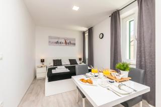 Apartments and Rooms Adriatic Suites - Šibenik - 4