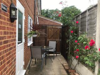Studio-2 Staines,Heathrow, London-own entrance - Staines - 8