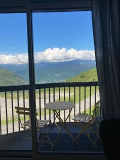 Magnifique T3 au Pla D Adet (Saint Lary)grand confort entièrement refait à neuf avec une vue exceptionnelle sur la vallée - Saint-Lary-Soulan - 0