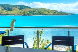 Edge 5 Oceanfront 3-Bedroom Apartment - Featuring an Infinity Pool, Spa Bath, Buggy and Valet Service - Hamilton Island - 8