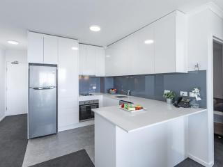 The Landmark 211 Resort Style holiday with pool games room and restaurant - Nelson Bay - 8