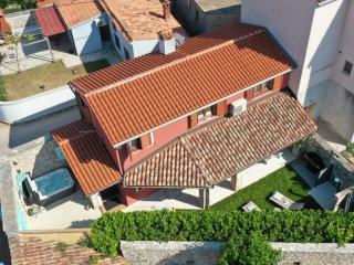 PoIai Stonehouse with Jacuzzi - Peroj - 8